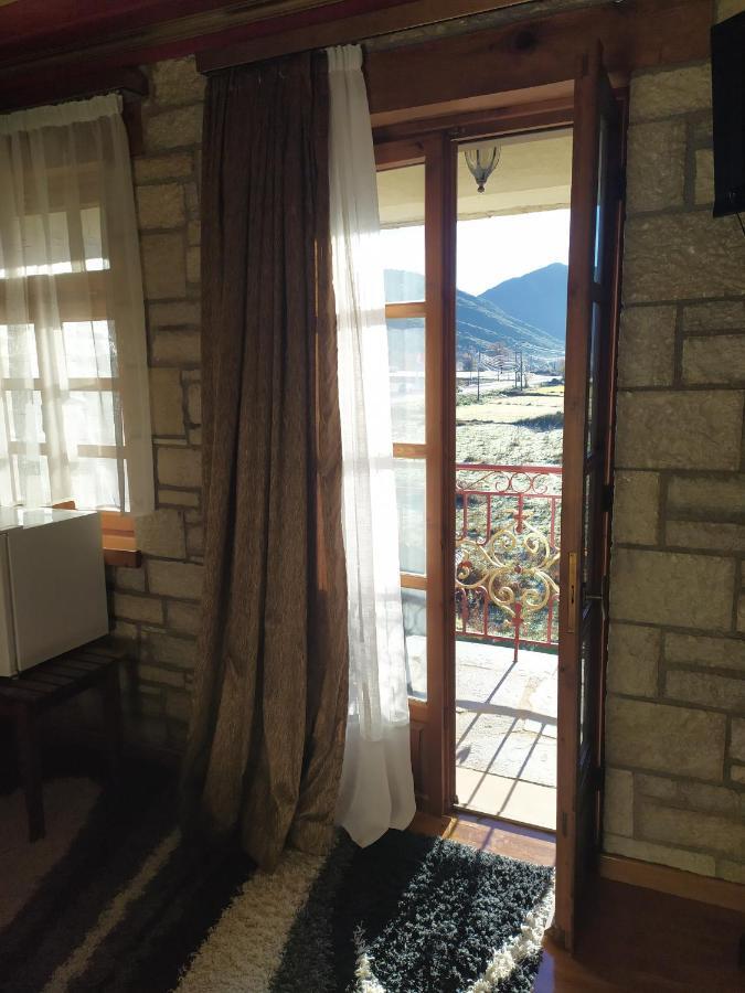 Hotel Aggelon Katafygio à Asprangeloi Extérieur photo