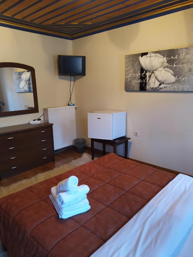 Hotel Aggelon Katafygio à Asprangeloi Extérieur photo