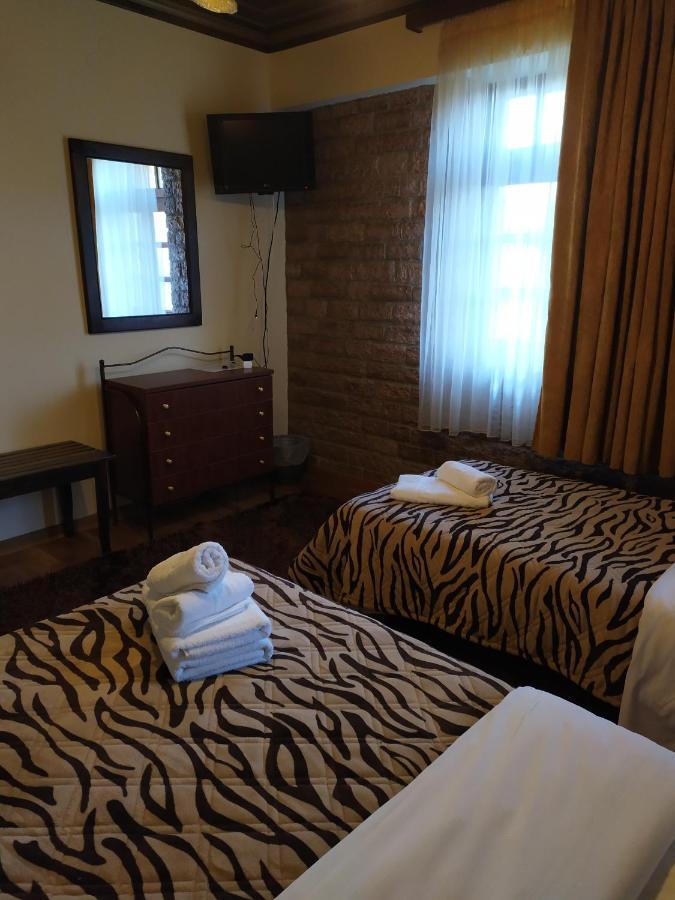 Hotel Aggelon Katafygio à Asprangeloi Extérieur photo