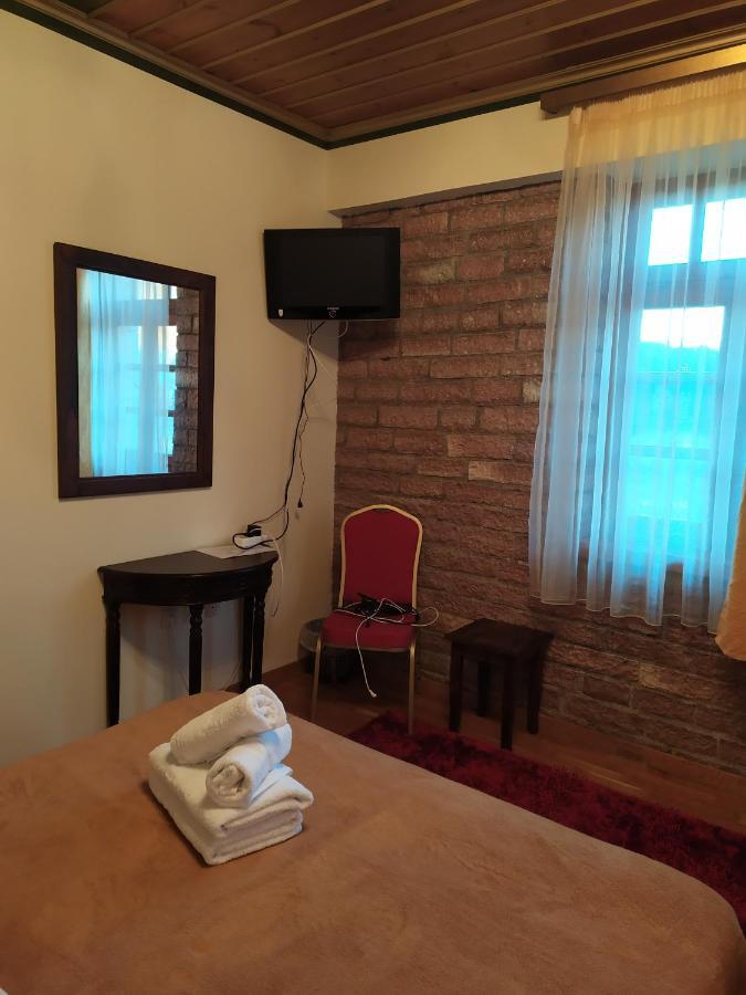 Hotel Aggelon Katafygio à Asprangeloi Extérieur photo
